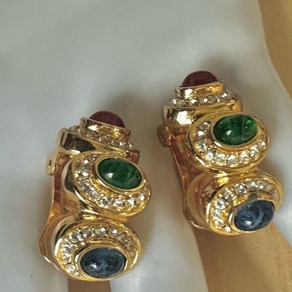 Vintage Christian Dior “Jewels of India” Clip-On Earrings - Picture 4 of 9